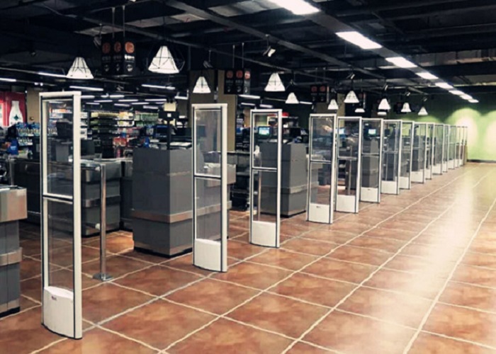 Tam-quan-trong-cua-he-thong-cong-tu-an-ninh-bao-dong-sieu-thi-cho-doanh-nghiep-la-gi